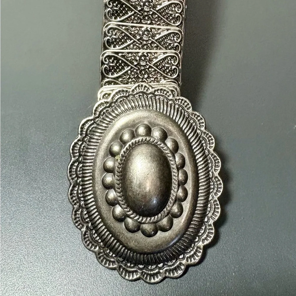 Silver Metal Antique Detail Stretch Belt